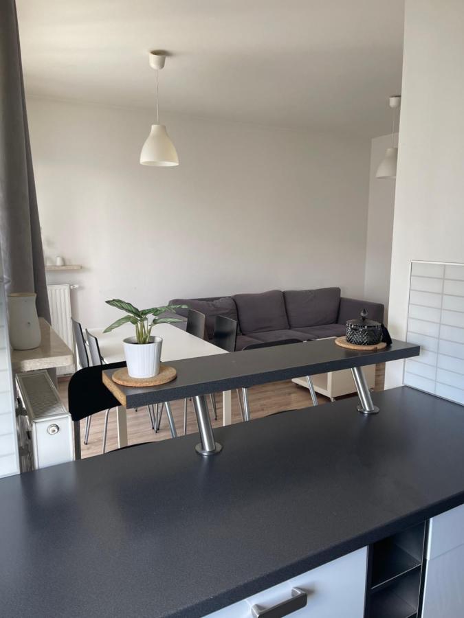 Ferienwohnung Apartament Obrzezna Airport Warschau Exterior foto